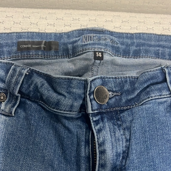 Kut jeans, Connie skinny crop, size 14, holes have patches. - Picture 3 of 5